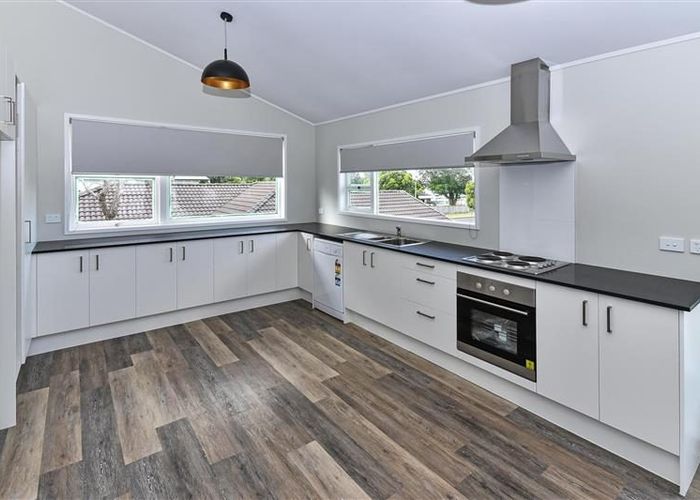  at 27B McInnes Road, Weymouth, Manukau City, Auckland
