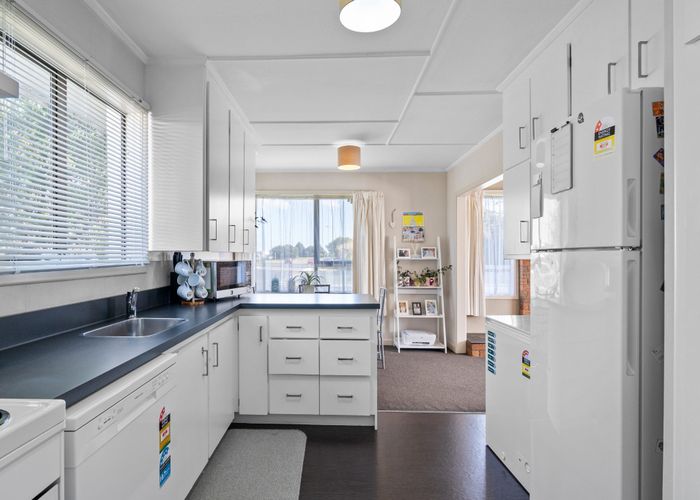  at 220 Conyers Street, Strathern, Invercargill