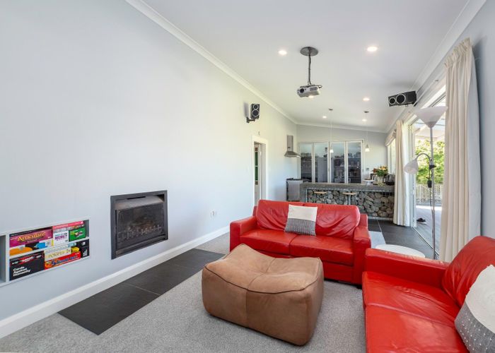  at 151 Pembroke Street, Carterton