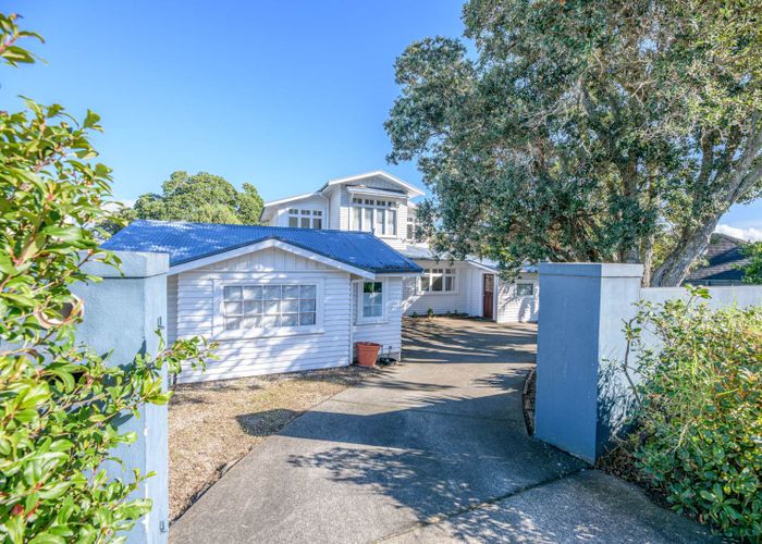  at 8 Kitchener Road, Takapuna, Auckland