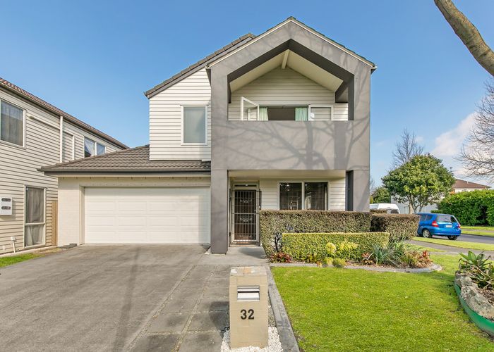  at 32 Bruce Pulman Drive, Takanini