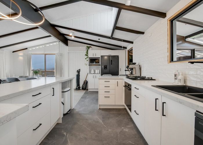  at 328 Whangaparaoa Road, Stanmore Bay, Whangaparaoa