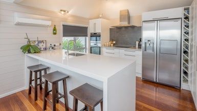  at 48 The Parade, Paekakariki