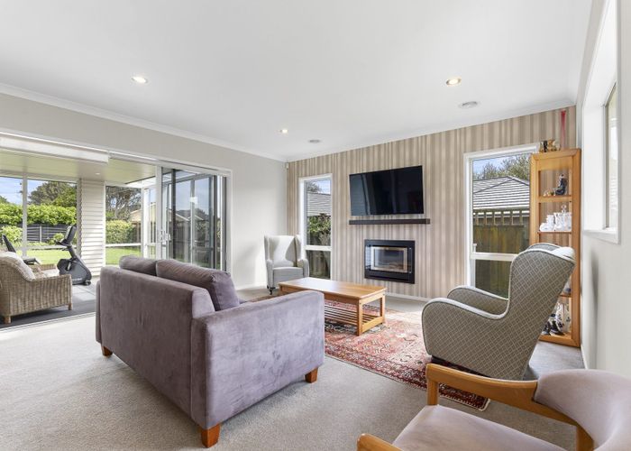  at 11 Portland Drive, Mangorei