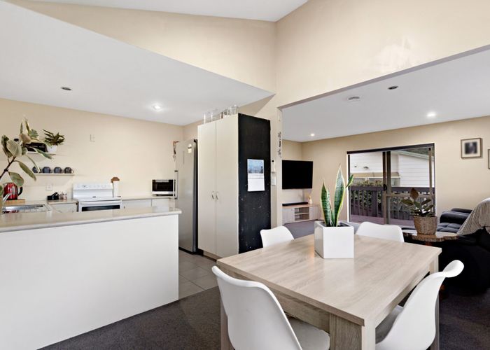  at 28 Shadon Place, Stanmore Bay, Rodney, Auckland
