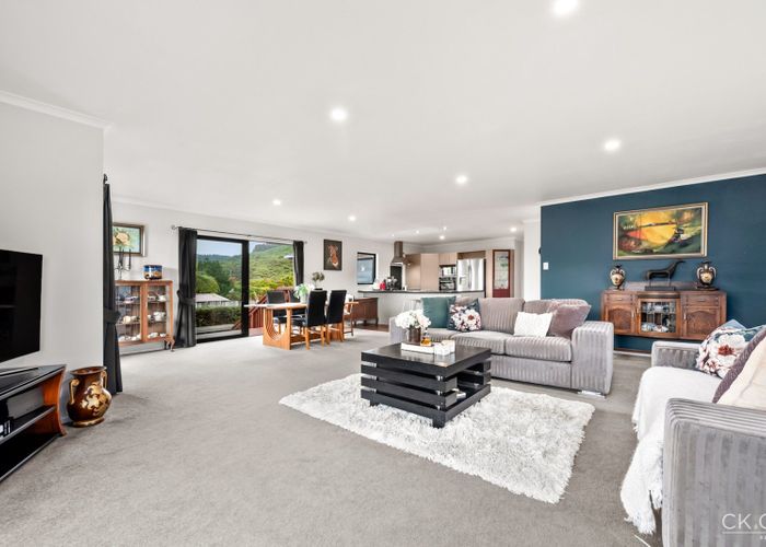  at 102 Kirton Drive, Riverstone Terraces, Upper Hutt, Wellington