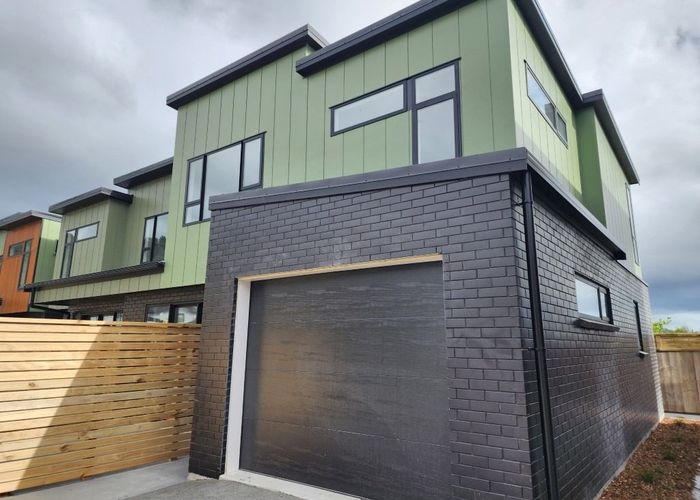  at 8/7 Johnston Grove, Taita, Lower Hutt, Wellington