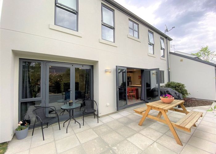  at 2/118 Bishop Street, St. Albans, Christchurch City, Canterbury