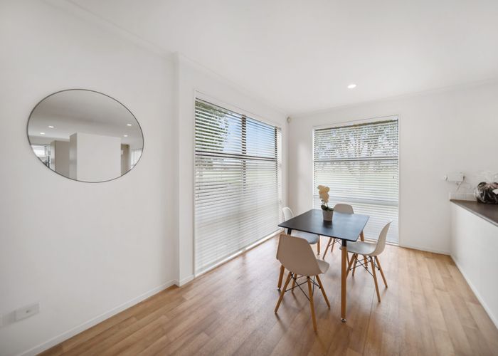  at 8 Figaro Crescent, Takanini, Papakura, Auckland