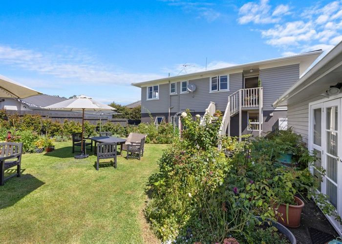  at 9 Stokes Avenue, Te Atatu Peninsula, Waitakere City, Auckland