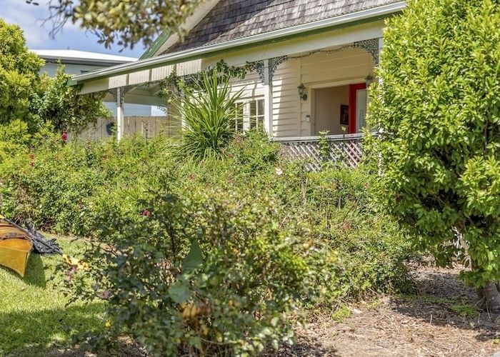  at 24 Pohutukawa Road, Beachlands, Auckland