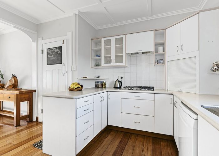  at 219 Devon Street East, New Plymouth