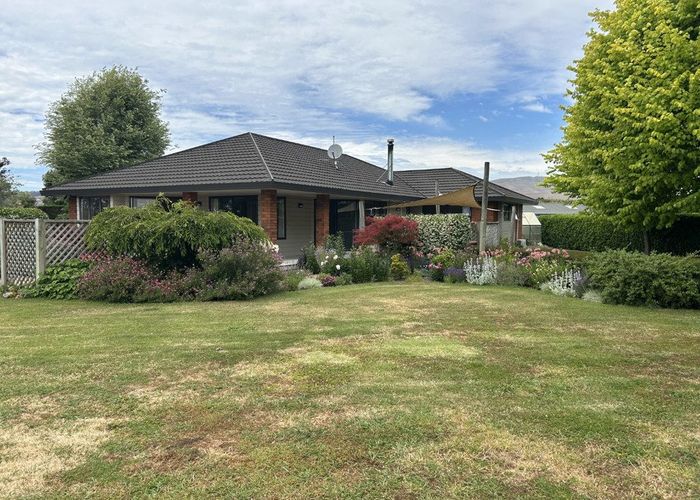  at 98 Crystall Road, Pakipaki, Hastings