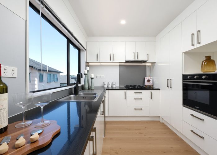  at 5A James Laurie Street, Henderson, Waitakere City, Auckland