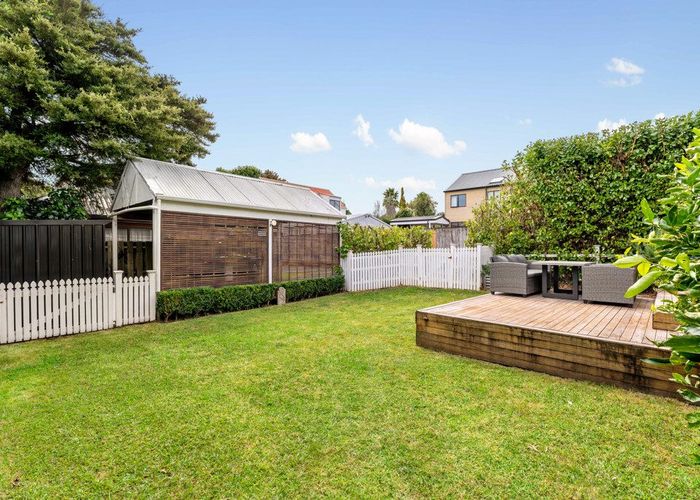  at 15 Range View Road, Mount Albert, Auckland City, Auckland