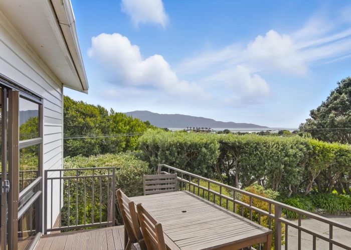  at 27 Nathan Avenue, Paraparaumu Beach, Kapiti Coast, Wellington