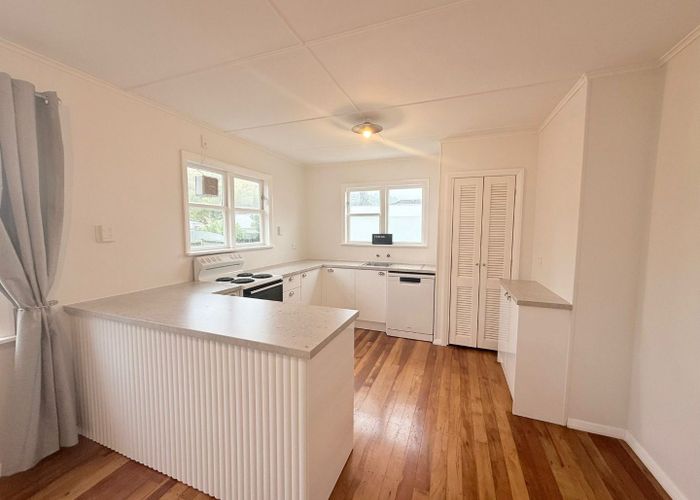  at 6 Golf Road, Manor Park, Lower Hutt, Wellington