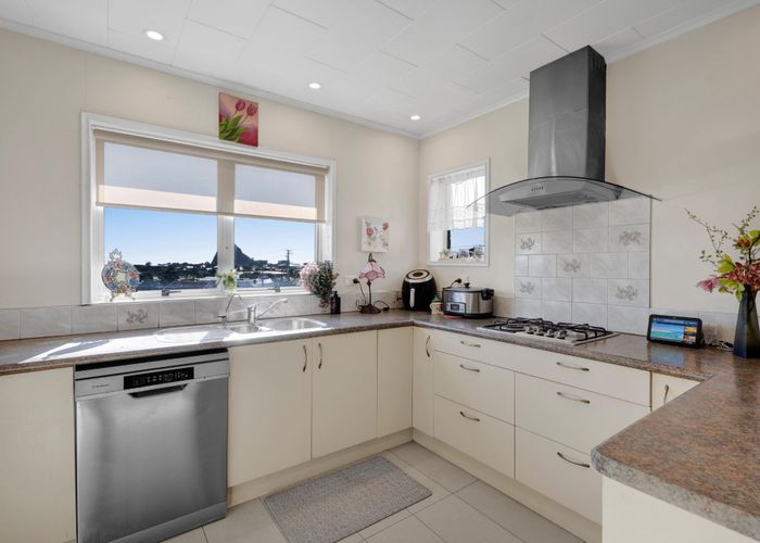  at 6 Norwich Avenue, Spotswood, New Plymouth, Taranaki