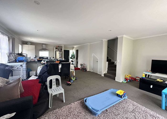  at 8/20 Glanmire Road, Newlands, Wellington