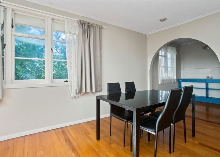  at 2/214 Campbell Road, Greenlane, Auckland City, Auckland