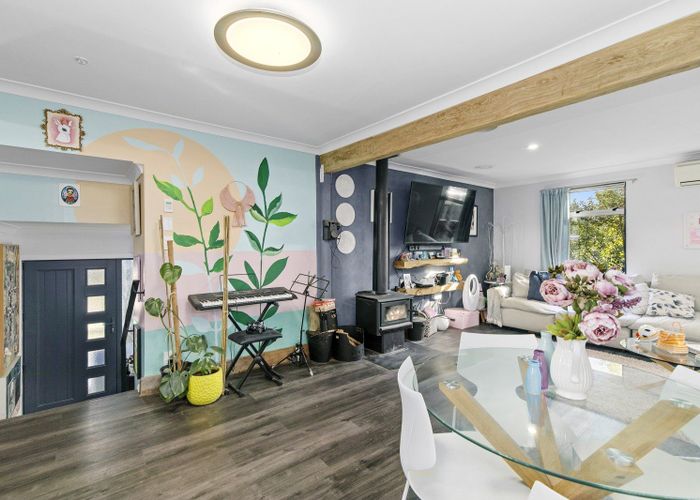  at 27 Edelweiss Grove, Timberlea, Upper Hutt, Wellington
