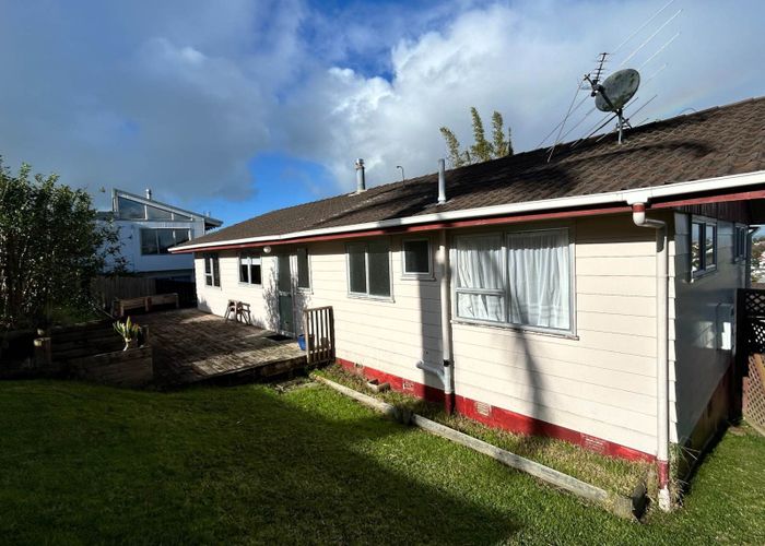  at 11 Tableau Place, Totara Vale, North Shore City, Auckland
