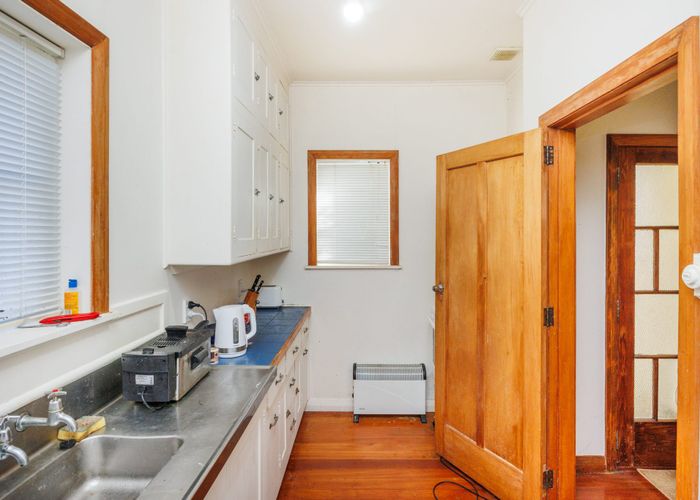  at 200 College Street, West End, Palmerston North, Manawatu / Whanganui