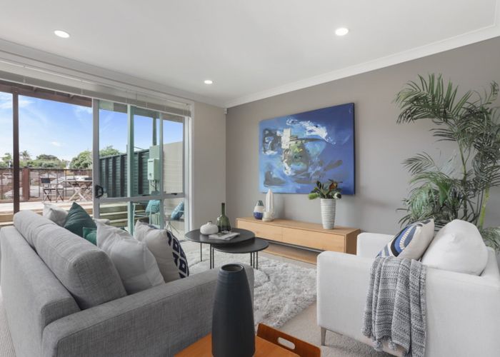  at 9F Clearwater Cove, West Harbour, Auckland