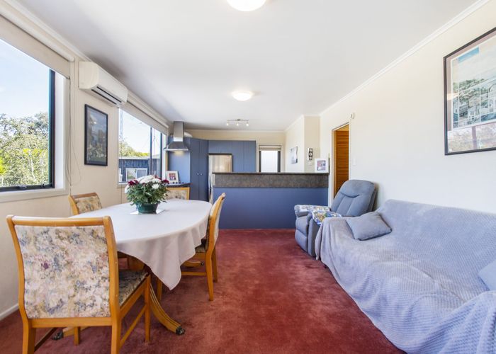  at 2/27 Simkin Avenue, Saint Johns, Auckland City, Auckland