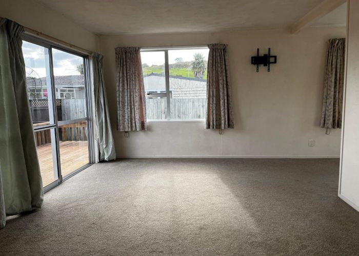  at 34A Darren Crescent, Half Moon Bay, Manukau City, Auckland