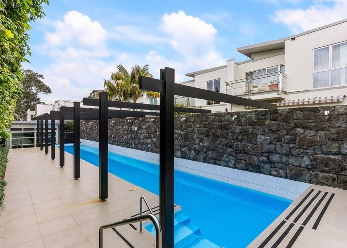  at 5/258 Hurstmere Road, Takapuna, North Shore City, Auckland