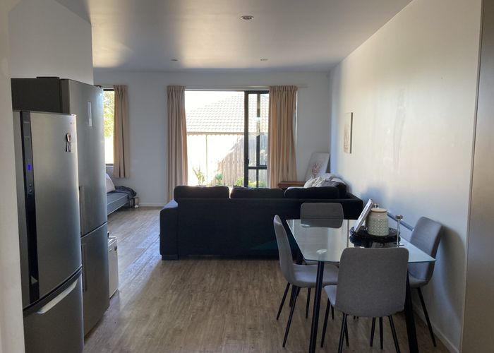  at 25/22 Northcross Drive, Oteha, Auckland