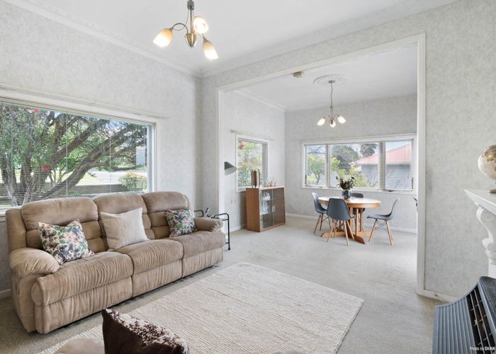  at 11 Walmsley Road, St Heliers, Auckland