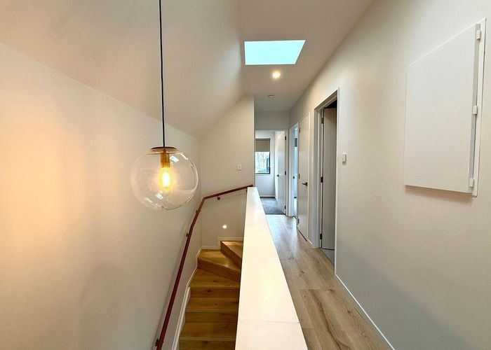  at 9D Concord Place, Glen Innes, Auckland