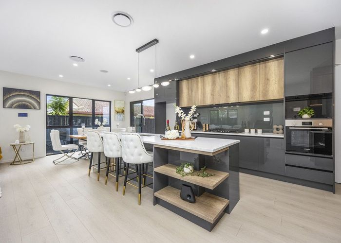  at 1/25 Hedge Row, Sunnyhills, Manukau City, Auckland