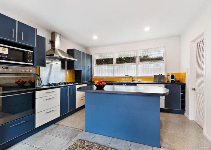  at 5 Blue Gum Rise, Sunnyhills, Auckland
