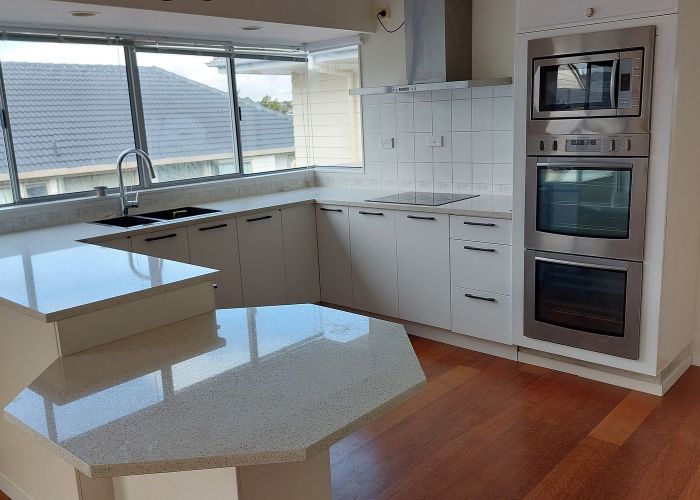  at 3 Highgate Place, Somerville, Manukau City, Auckland