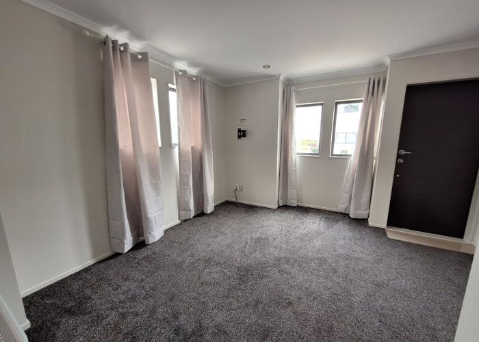  at 11/4 Wallson Crescent, Wiri, Manukau City, Auckland