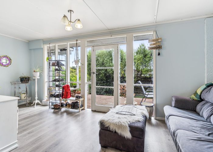  at 514 West Coast Road, Oratia, Waitakere City, Auckland