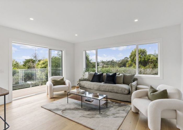  at 17 Asbury Crescent, Campbells Bay, North Shore City, Auckland