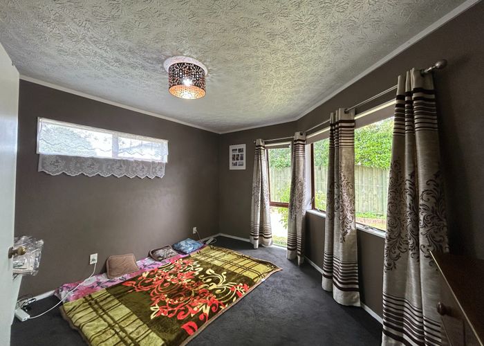  at 4/6 Taka Street, Takanini, Papakura, Auckland