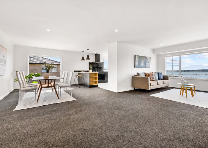  at 2/12 Bannings Way, Hobsonville, Auckland