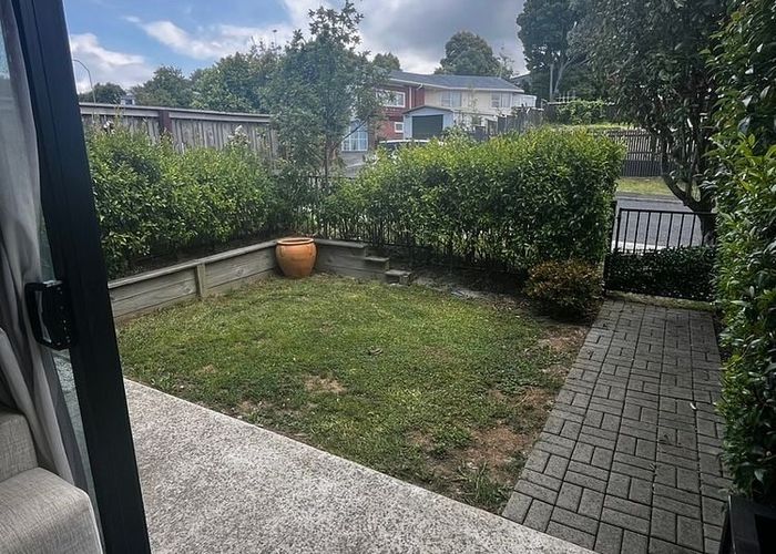  at 2B Rosalind Road, Glenfield, North Shore City, Auckland