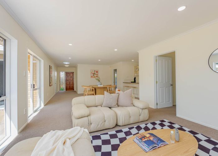  at 37 Princeton Parade, Albany, North Shore City, Auckland