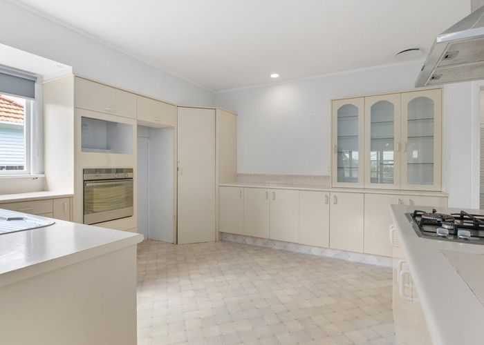  at 1 James Street, Hamilton East, Hamilton
