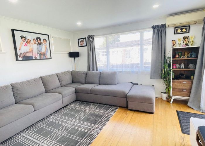  at 60 Glen Marine Parade, Glendene, Auckland