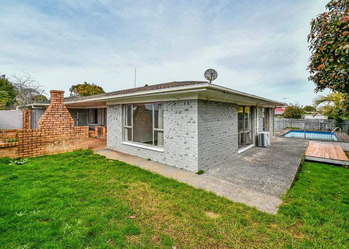  at 15 Honey Place, Weymouth, Manukau City, Auckland