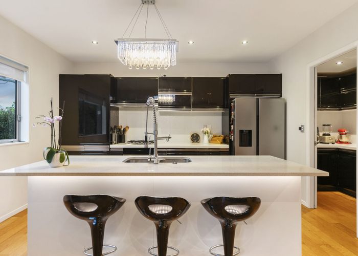  at 17A Limmer Place, Browns Bay, North Shore City, Auckland