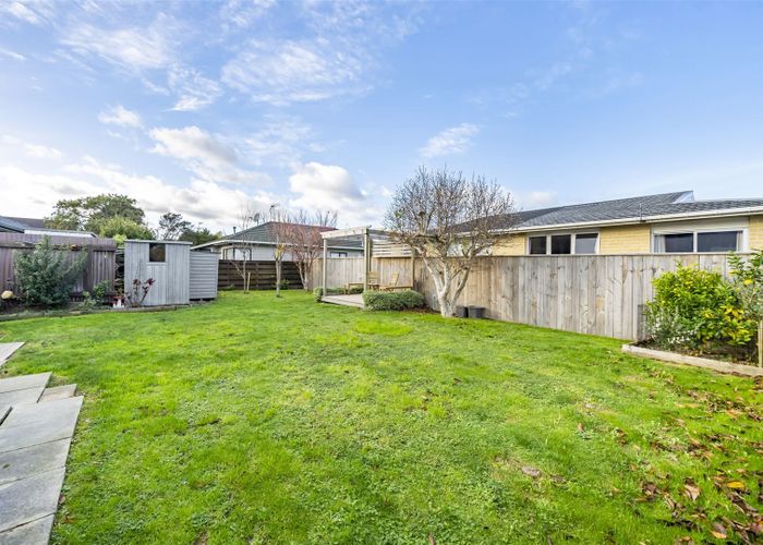 Free property data for 2/20 Victoria Street, Ebdentown, Upper Hutt