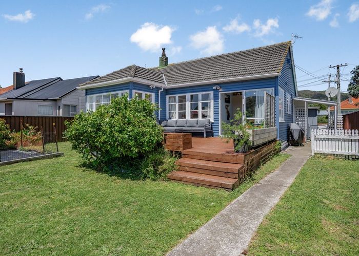  at 35 Hunter Street, Taita, Lower Hutt, Wellington